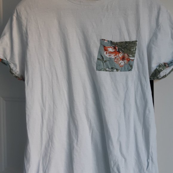 T-shirt - Picture 1 of 2